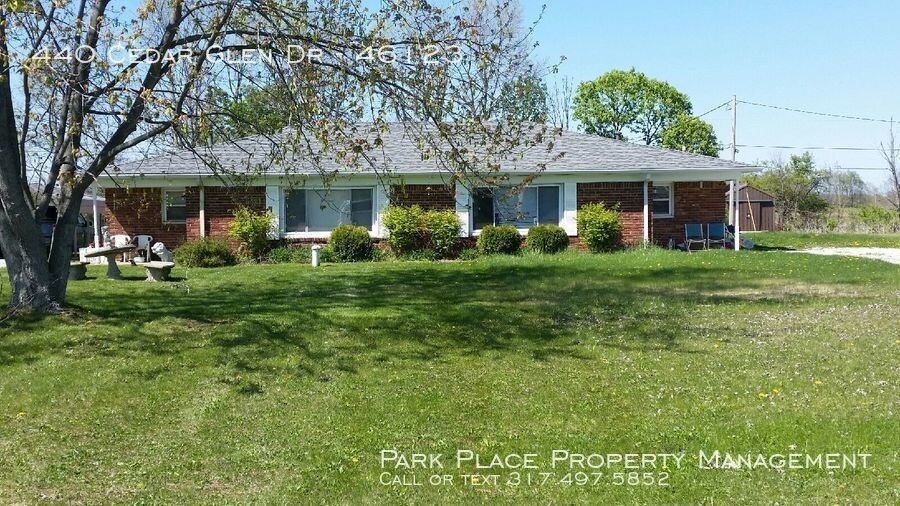 Building Photo - 440 Cedar Glen Dr