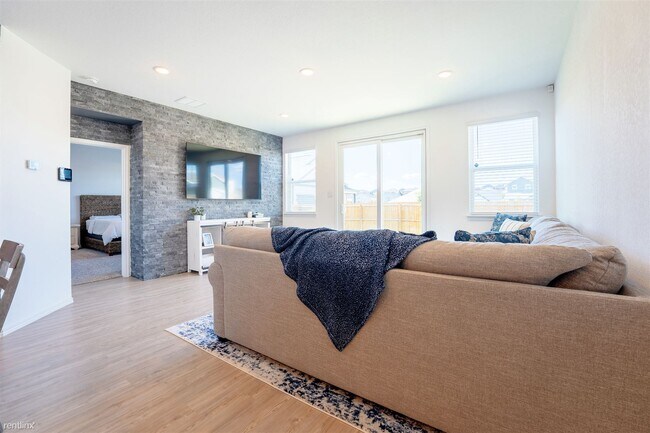 Building Photo - 4 br, 2 bath House - 13249 Hagerd Loop