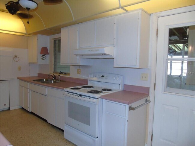 Foto del edificio - 6326 Safford Terrace