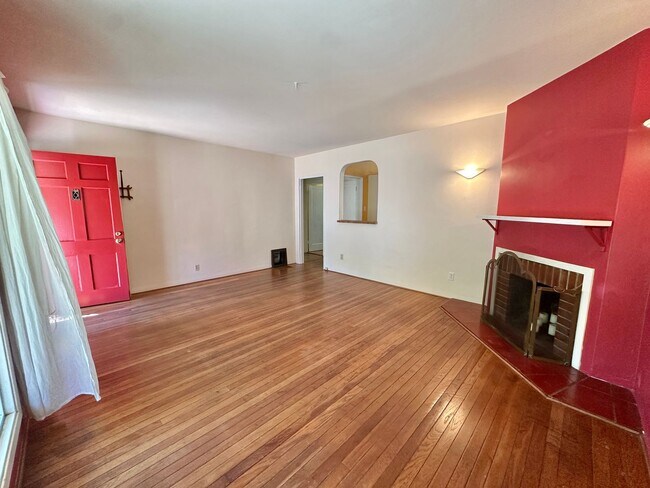 Foto del edificio - Lovely 3bd+/2ba Home in San Rafael