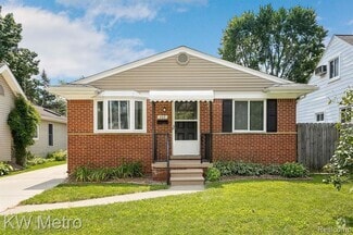 Building Photo - 357 Massoit St