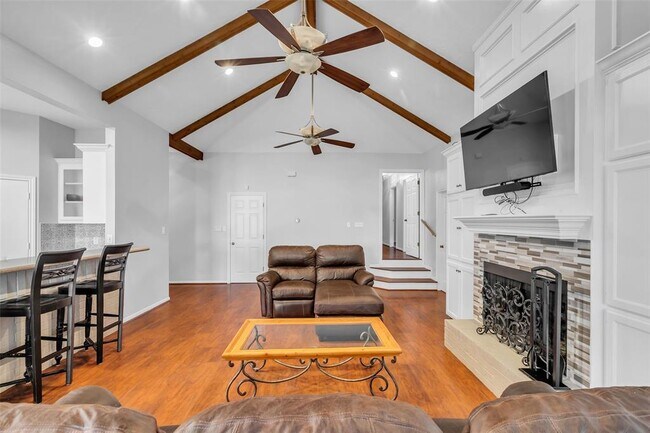 Foto del edificio - 923 Paradise Ln
