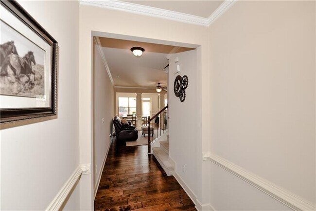 Foto del edificio - 2349 Whiteoak Way SE