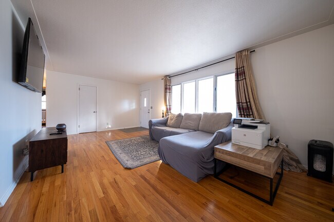 Foto del edificio - 1712 E 89th St