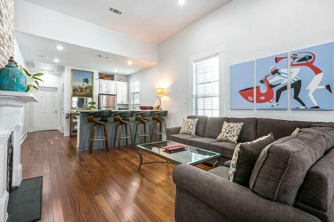 Building Photo - 4018 Tchoupitoulas St