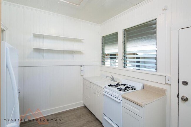 Photo - 2680 E Manoa Rd Apartment