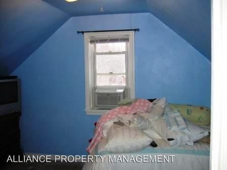 Foto del edificio - 126-126 E Main St