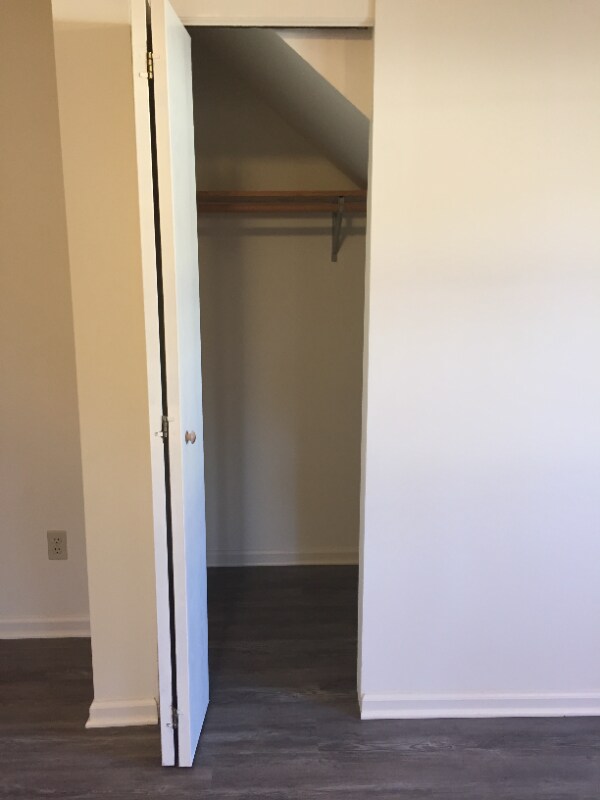 Building Photo - 3736 Carman Rd