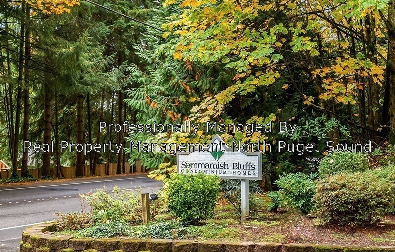 Primary Photo - 4717 W Lake Sammamish Pkwy SE