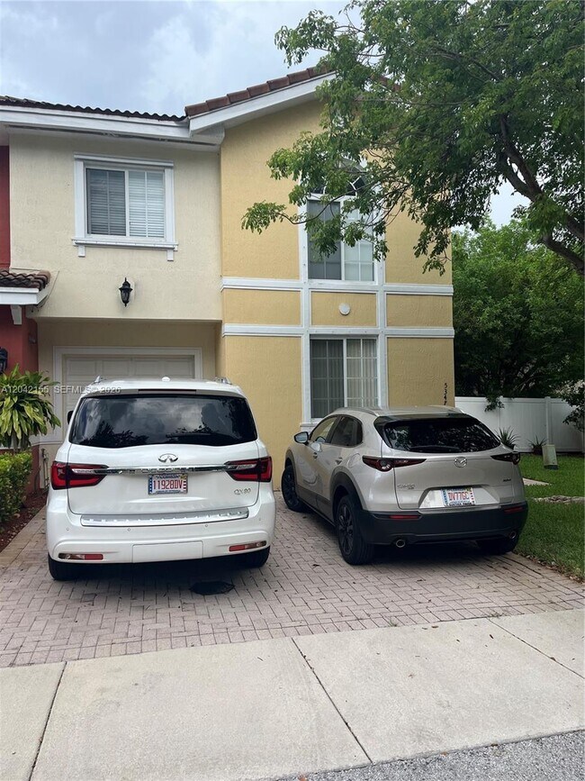 Foto del edificio - 5347 SW 40th Ave