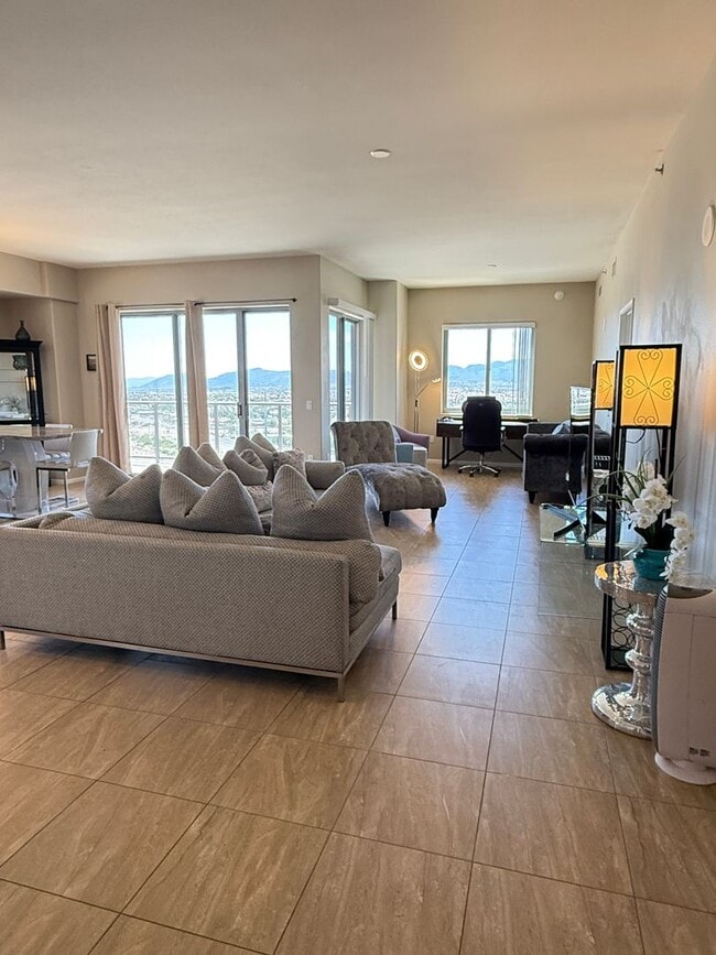 Building Photo - GORGEOUS CORNER UNIT at ONE LAS VEGAS.