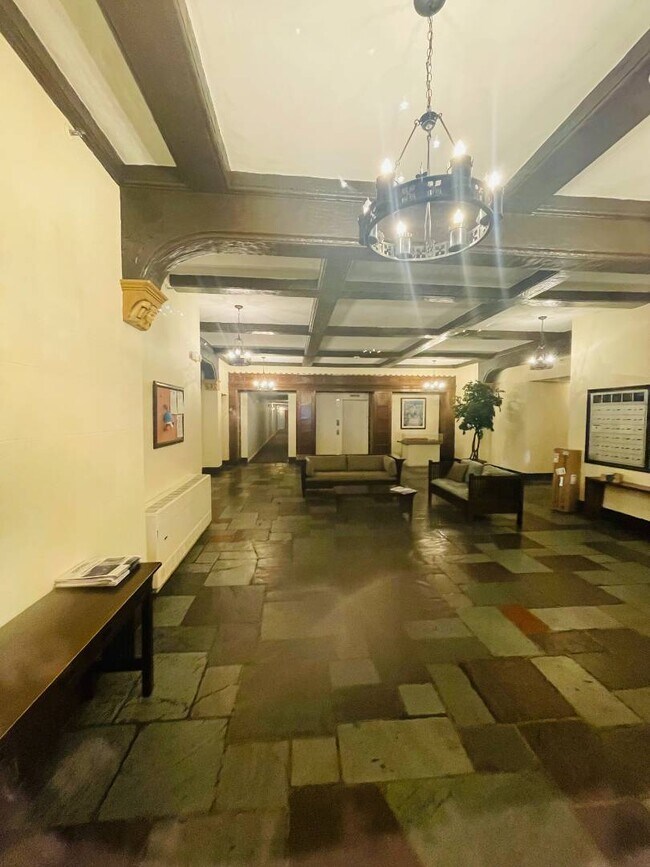 Foto del edificio - 65 McKinley Ave