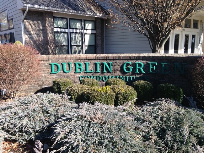 Building Photo - 6767 Meadow Creek Dr