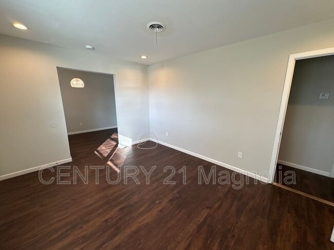 Foto del edificio - 2401 Boykin Rd