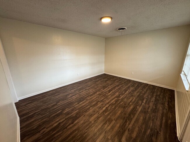 Foto del edificio - 4-Bedroom Home for Rent in Copperas Cove