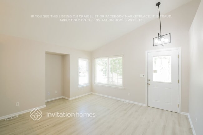 Building Photo - 3538 S Ceylon Way