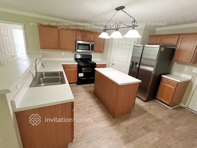 Building Photo - 3505 Revere Cir