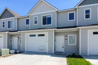 Building Photo - 525 S Quillan Ct