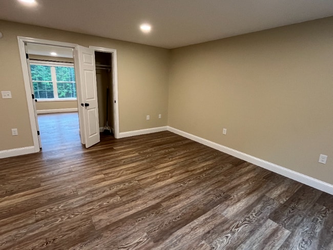 Building Photo - 579 Penney Rd