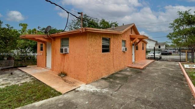 Foto del edificio - 2378 NW 60th St