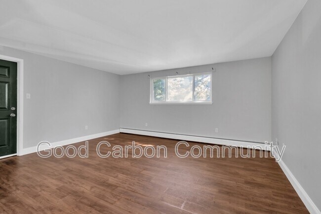 Building Photo - 5450 Creekside Ct