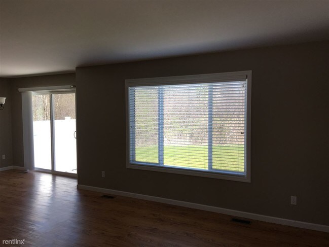 Foto del edificio - 3 br, 2.5 bath Duplex - 904 Sadie Ct