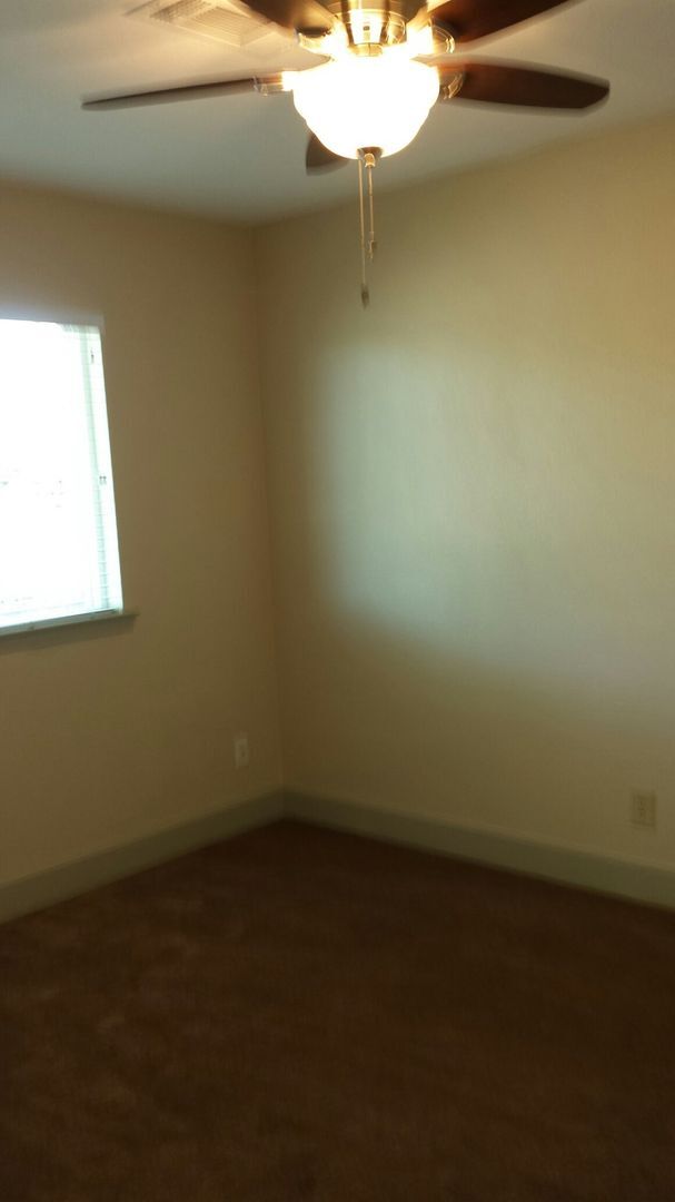 Foto del edificio - 8021 Bobwhite Dr