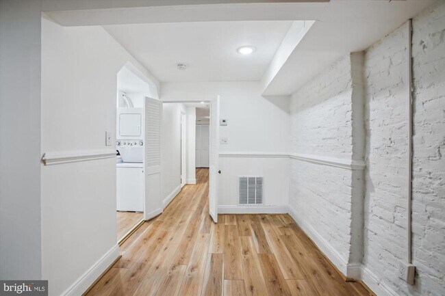 Foto del edificio - 1361 Maryland Ave NE