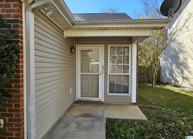 Foto del edificio - 356 Rocky Ridge Cir