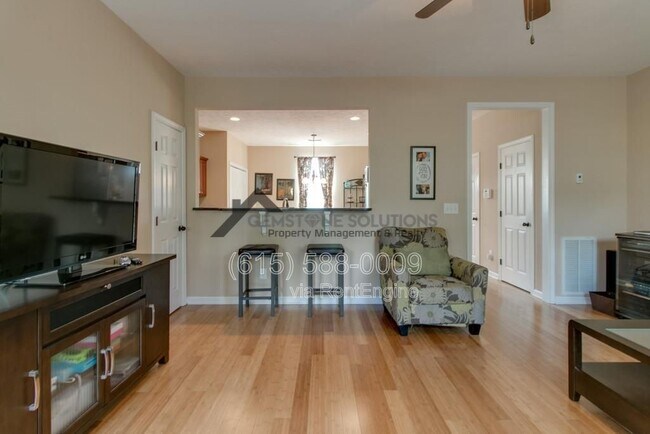 Foto del edificio - 921 Spence Enclave Ct