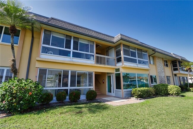 Building Photo - 1669 Edith Esplanade