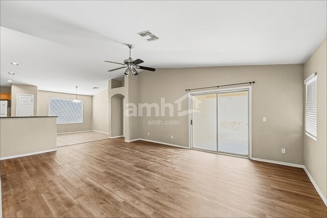 Building Photo - 10181 E Desert Paradise Pl