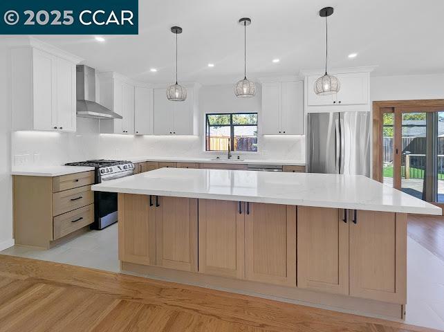 Foto del edificio - 3288 Hudson Ave