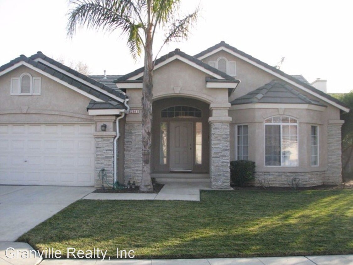 Primary Photo - 3 br, 3 bath House - 2941 E. Pryor Dr