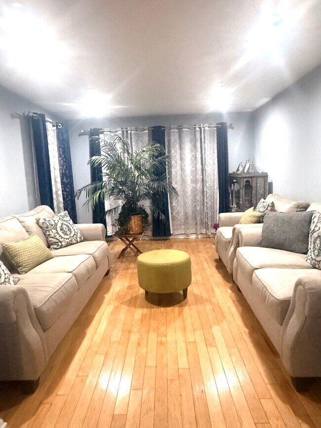 Foto del edificio - 24 Lee Ct