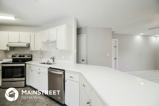 Building Photo - 6054 Cardiff Ave