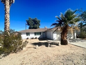 Building Photo - 6565 Mojave Ave