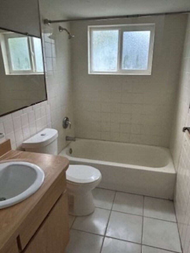 Foto del edificio - Well maintained 2/1 in a quiet neighborhood
