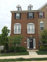 Building Photo - 42724 Redpath Terrace