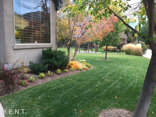 Building Photo - 8176 S Wasatch Haven Ct