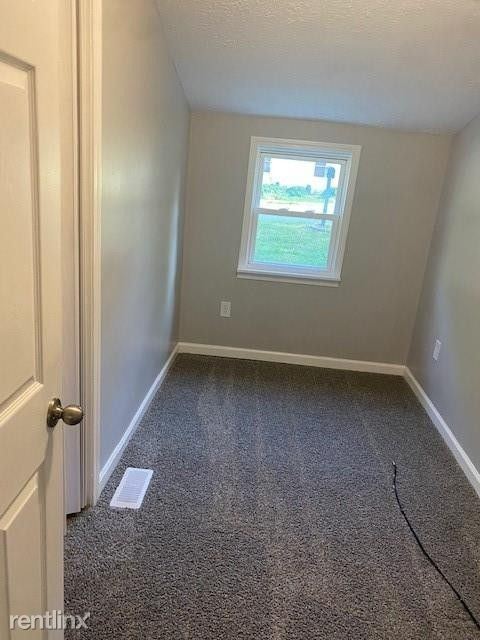 Building Photo - 3 br, 1 bath House - 3144 W Washington St