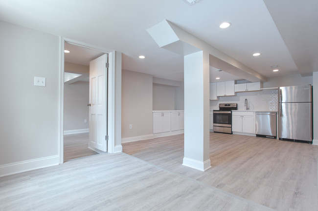 Sala de estar - 4220 Jenifer St NW