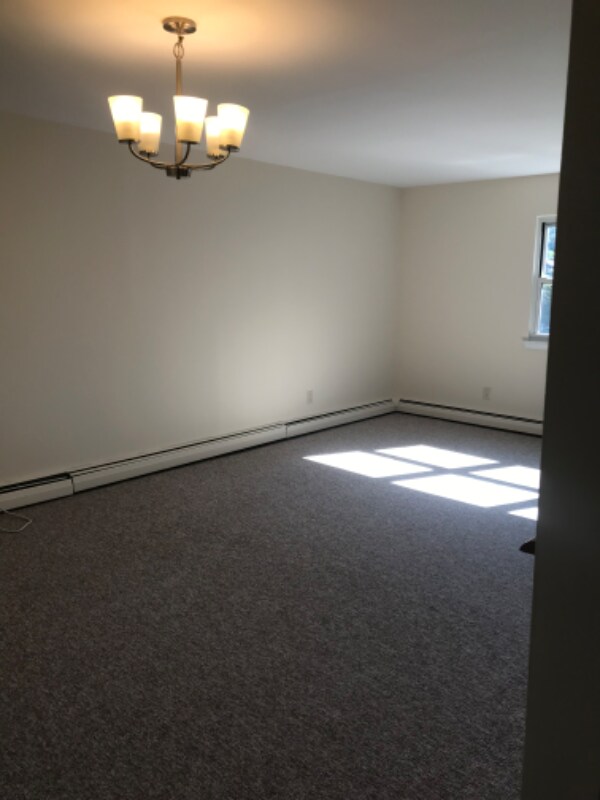 Building Photo - 25 Hendrick Ave