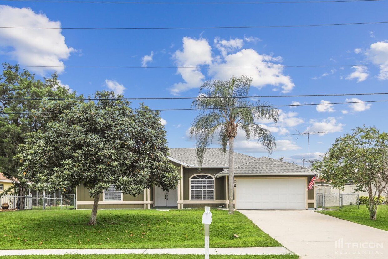 Foto principal - 3598 N Biscayne Dr