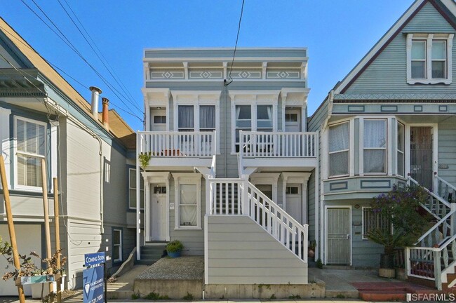 Building Photo - 1077 Hampshire St