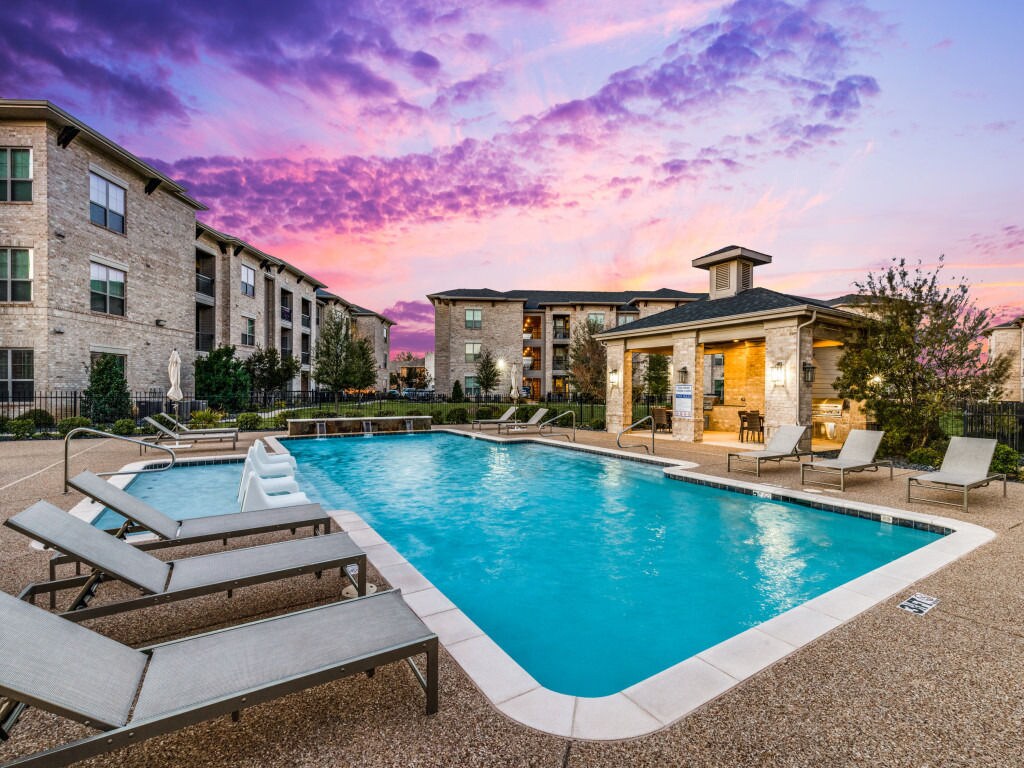 THE MARK ON SOLON Apartments in Waxahachie, TX