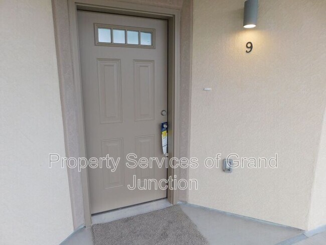 Foto del edificio - 658 Brookwillow Dr