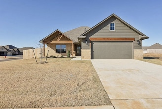 Building Photo - 200 Camellia Cir