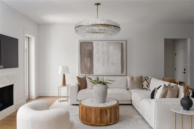 Building Photo - 806 Idlewood Dr