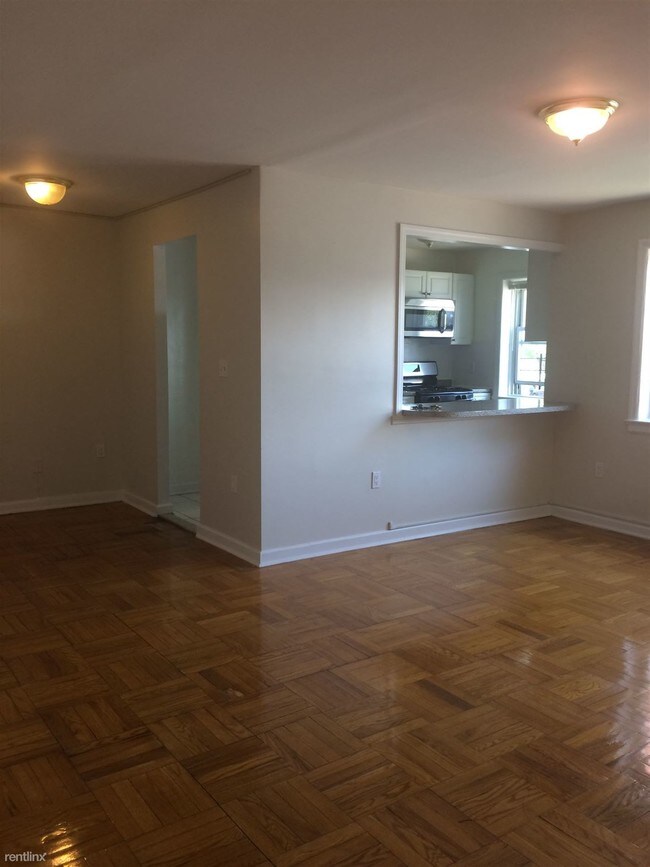 Foto del edificio - 2 br, 1 bath  - 6200 blvd east apt